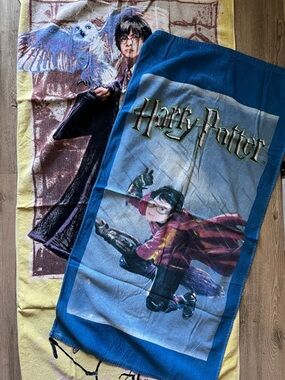 2 HP Harry Potter and the Philosophers Stone Beach Towels Quidditch